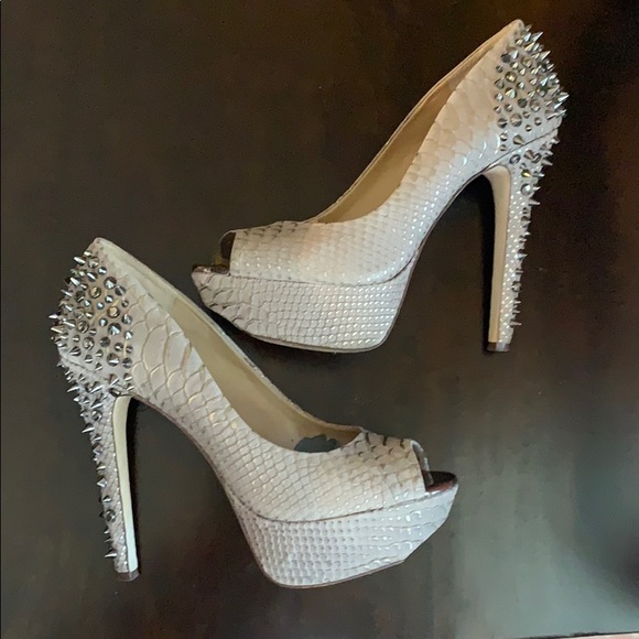 Saks Fifth Ave signature peep toe platform heels - Picture 5 of 8